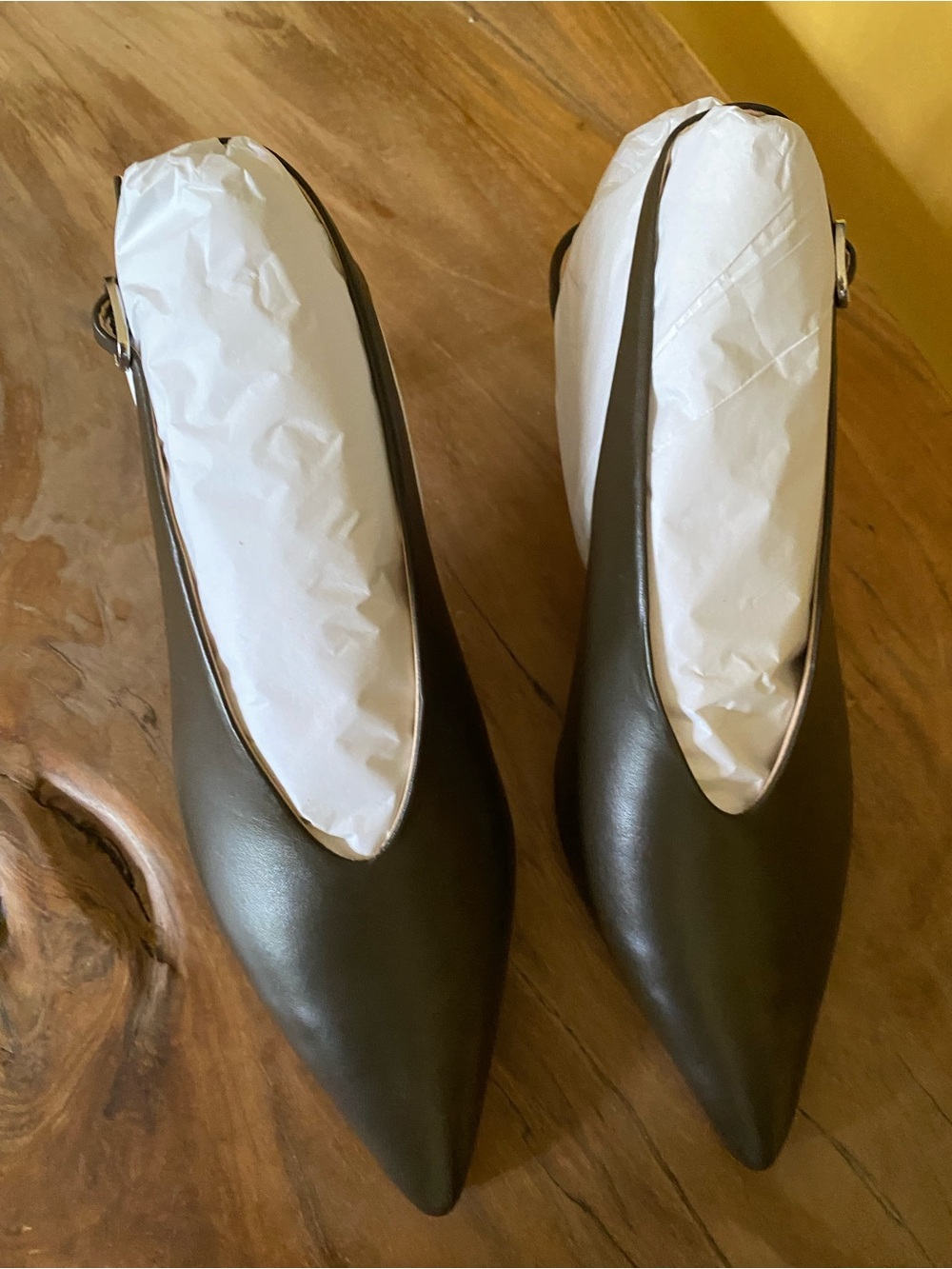 By Anthropologie Pointed-Toe Slingback Pumps heels size 6 green color - Picture 5 of 5